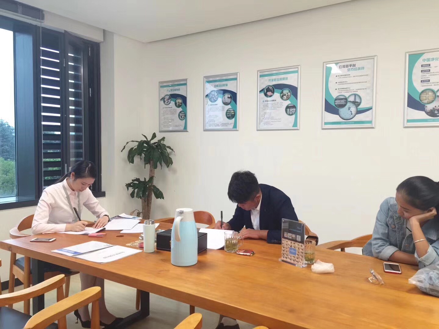 熱烈祝賀董總簽約創(chuàng)綠家德宏傣族景頗族自治州縣級(jí)代理！