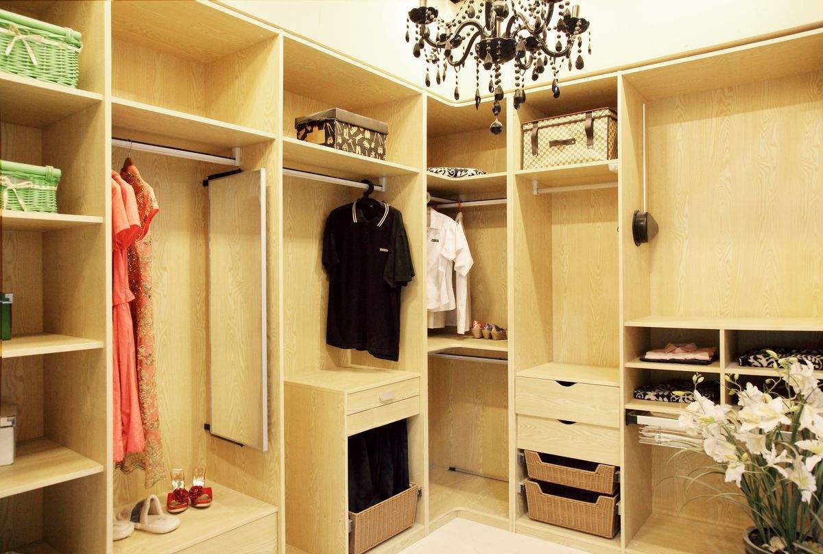 衣柜有甲醛導(dǎo)致衣服有甲醛？衣柜甲醛超標(biāo)怎么辦