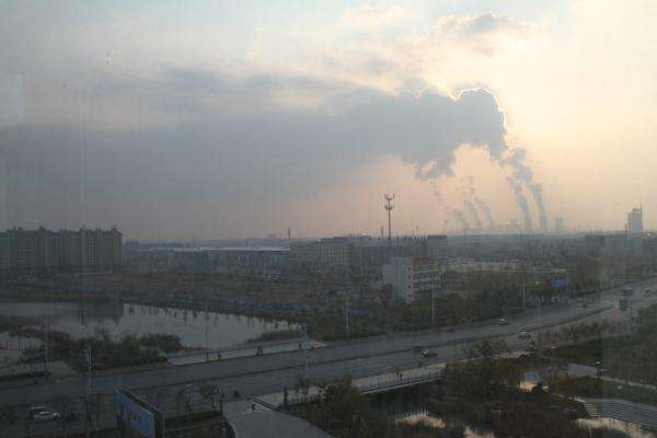 空氣污染危害與甲醛超標同樣息息相關(guān) 空氣污染危害與甲醛超標同樣息息相關(guān)