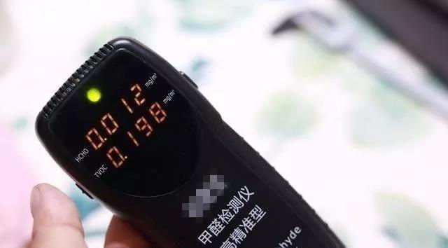 我買了一個(gè)甲醛檢測儀，吹口氣后發(fā)現(xiàn)原來我才是“地表最強(qiáng)”污染源！