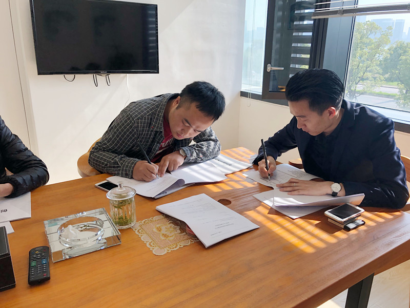 熱烈祝賀徐總簽約創(chuàng)綠家恩施土家族苗族自治州縣級代理！