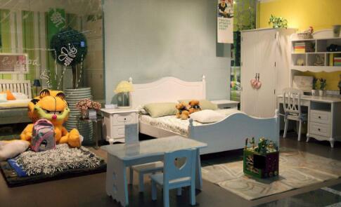 甲醛中毒事件再發(fā)，拿什么保護(hù)我們的“花朵”？