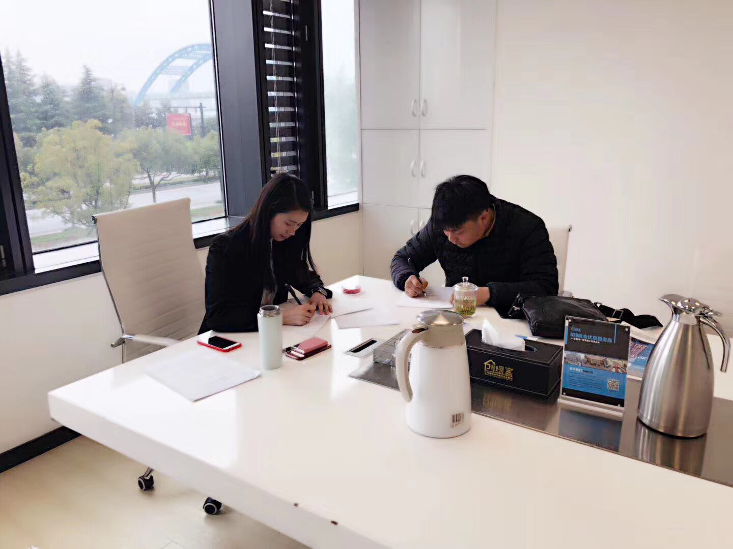 熱烈祝賀徐總簽約創(chuàng)綠家衢州市區(qū)級代理！