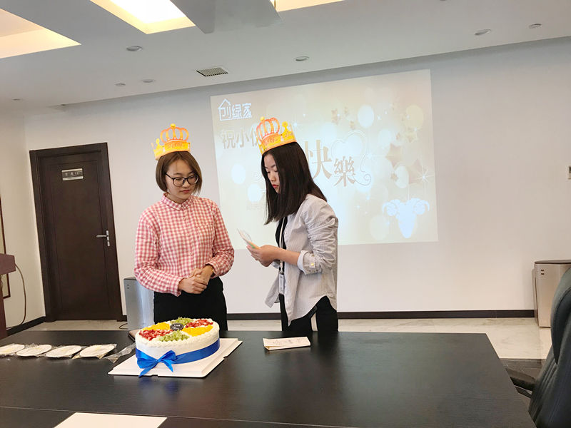 【4月生日會(huì)】業(yè)務(wù)很硬核，而我們只是甜美小公舉