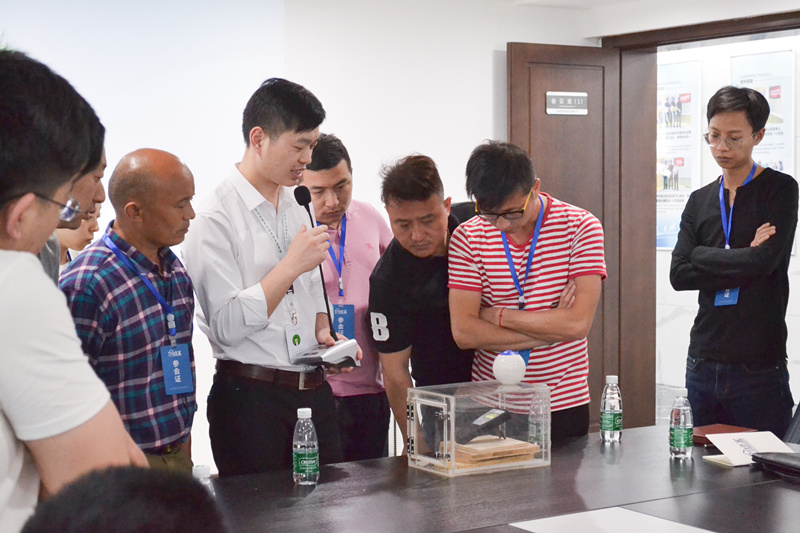 中國室內(nèi)裝飾協(xié)會室內(nèi)環(huán)境凈化治理專業(yè)委員會浙江中心第二期除醛技術(shù)交流峰會圓滿結(jié)束！