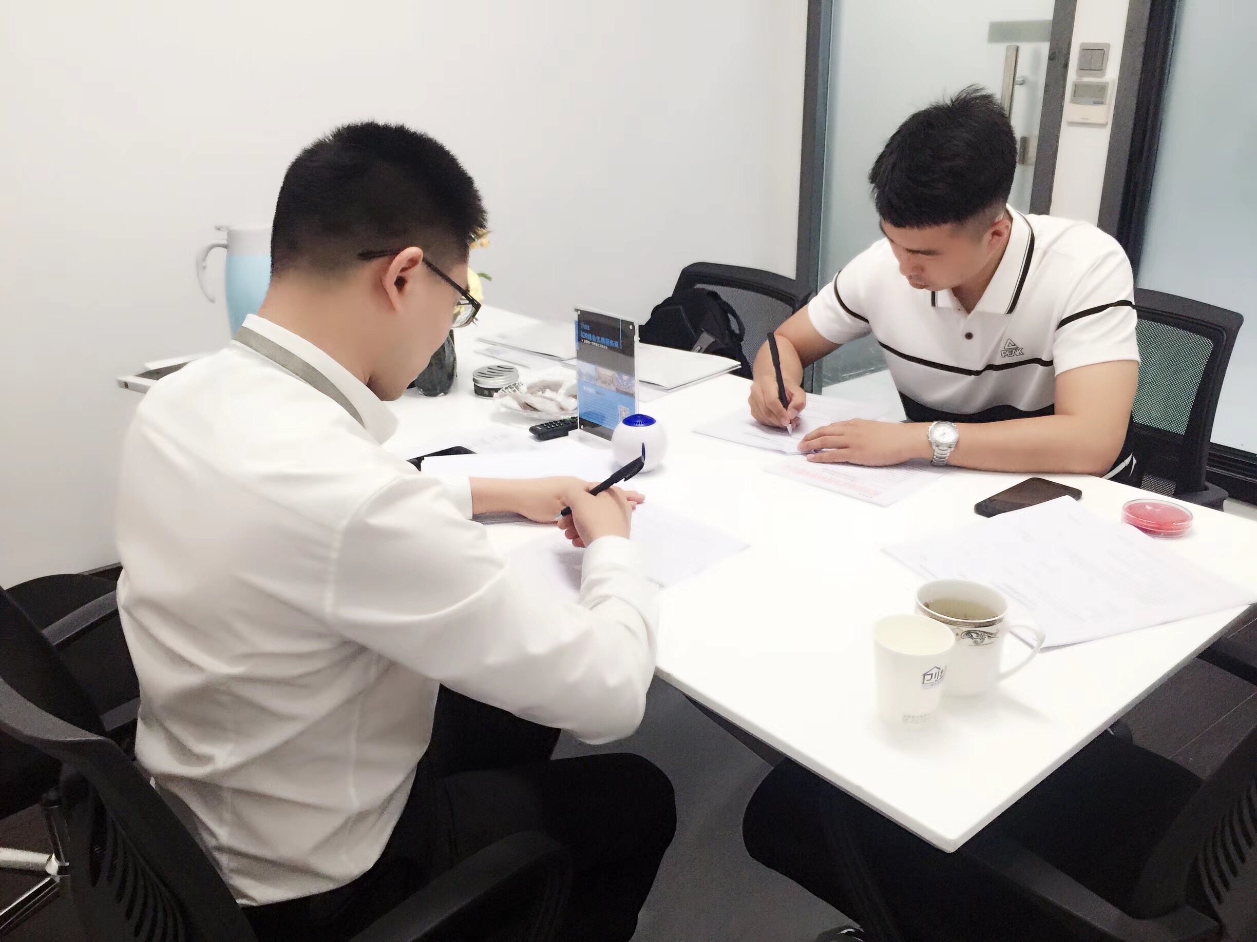 熱烈祝賀王總簽約創(chuàng)綠家煙臺(tái)市區(qū)級(jí)代理！