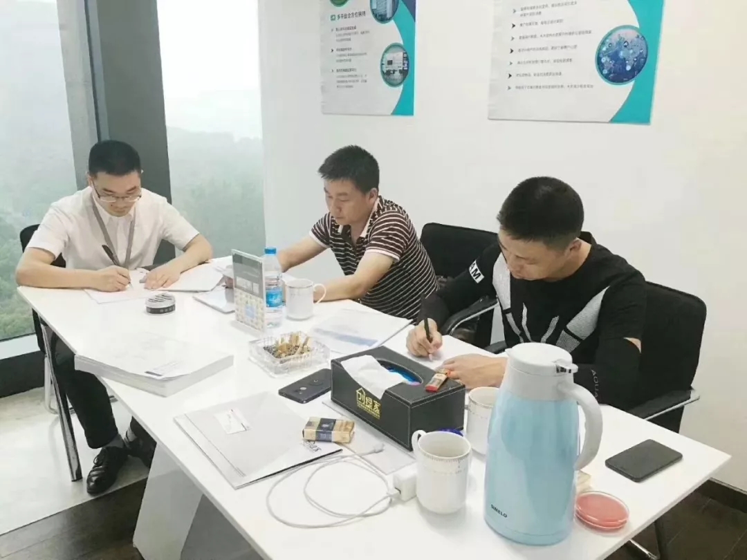 熱烈祝賀馬總團(tuán)隊(duì)簽約創(chuàng)綠家襄陽市區(qū)級(jí)代理！