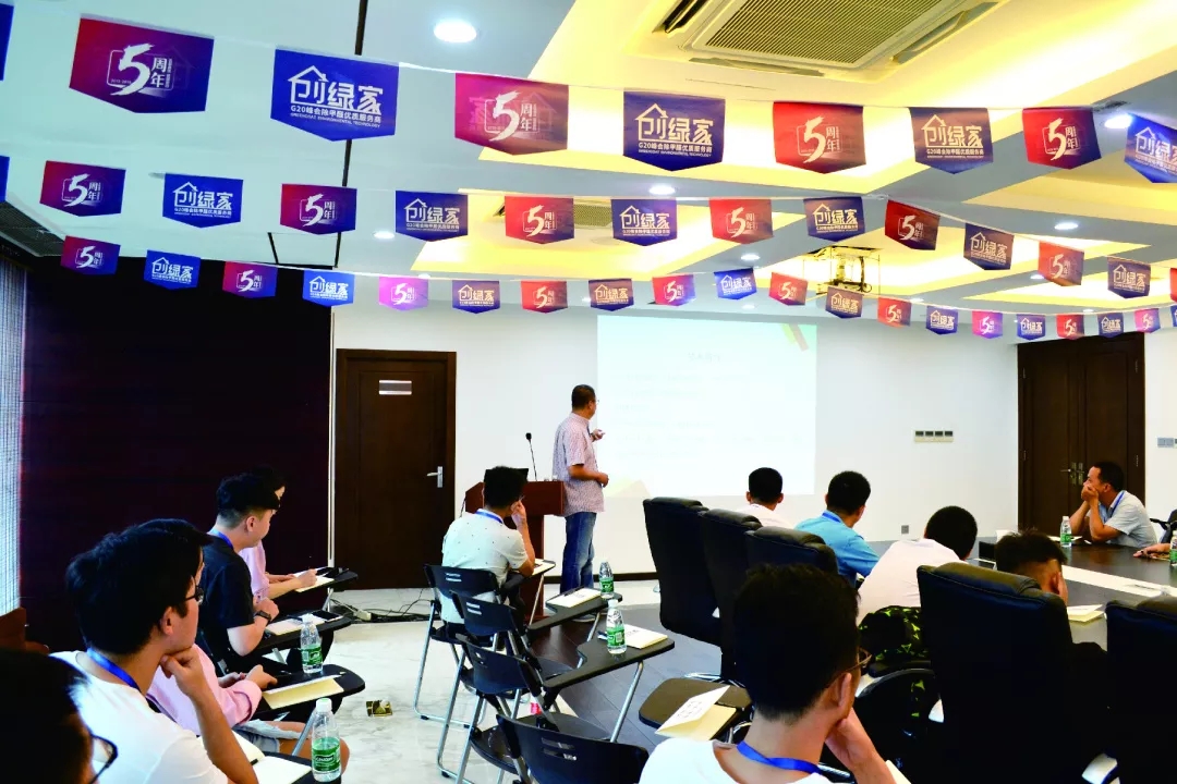 杭城首店！雙甲級(jí)除甲醛門(mén)店落戶(hù)銀泰城