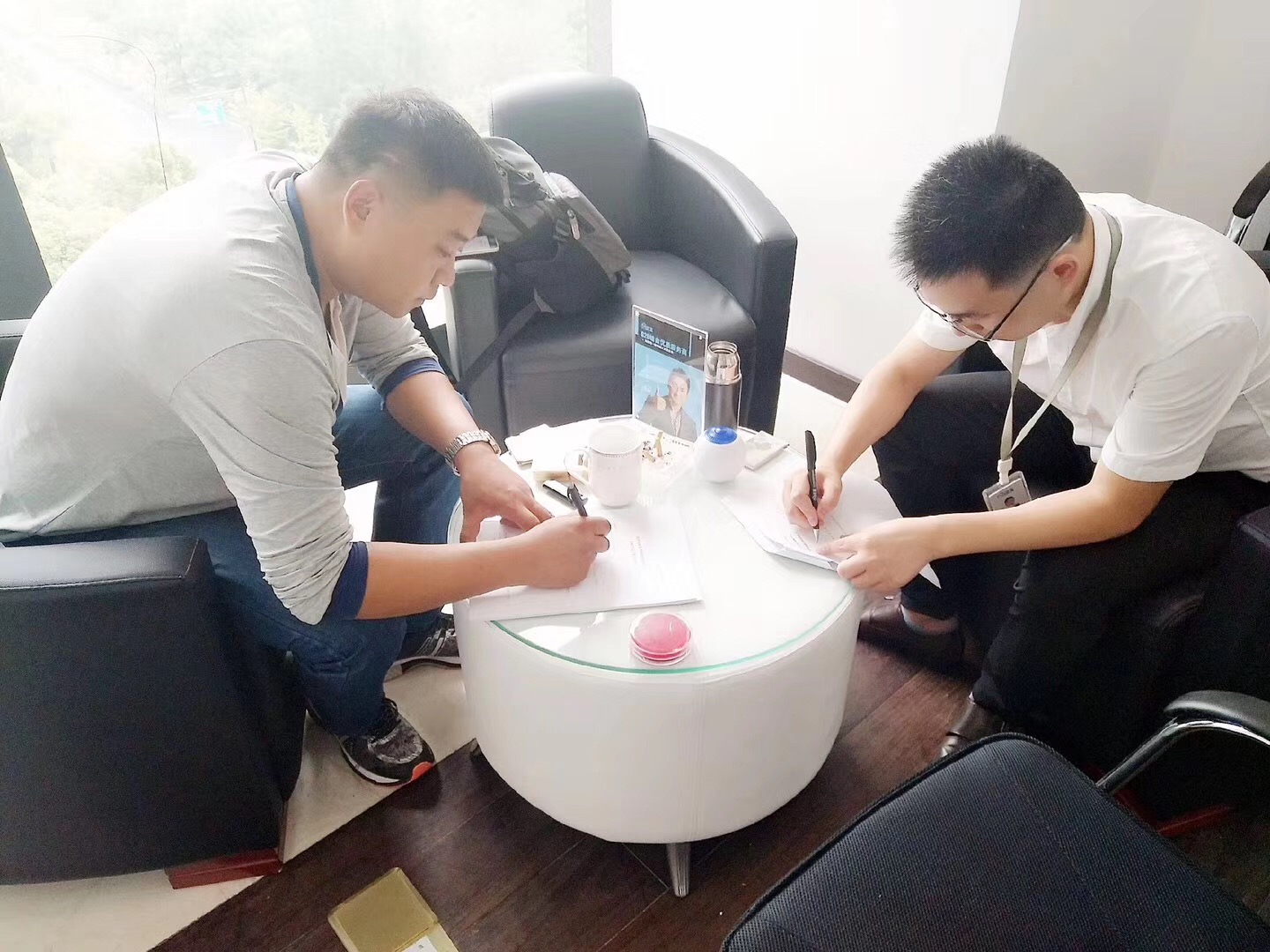 熱烈祝賀王總簽約創(chuàng)綠家鄭州市區(qū)級代理！