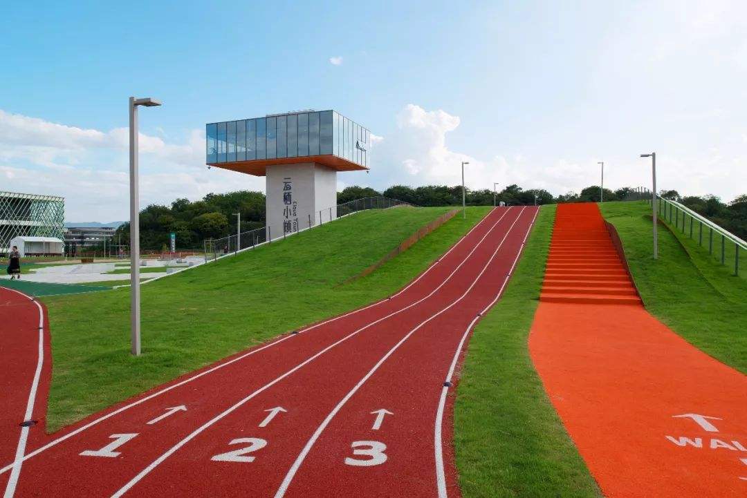 對“毒跑道”說不，中小學(xué)塑膠跑道出強制新國標(biāo)：甲醛不得高于0.4mg
