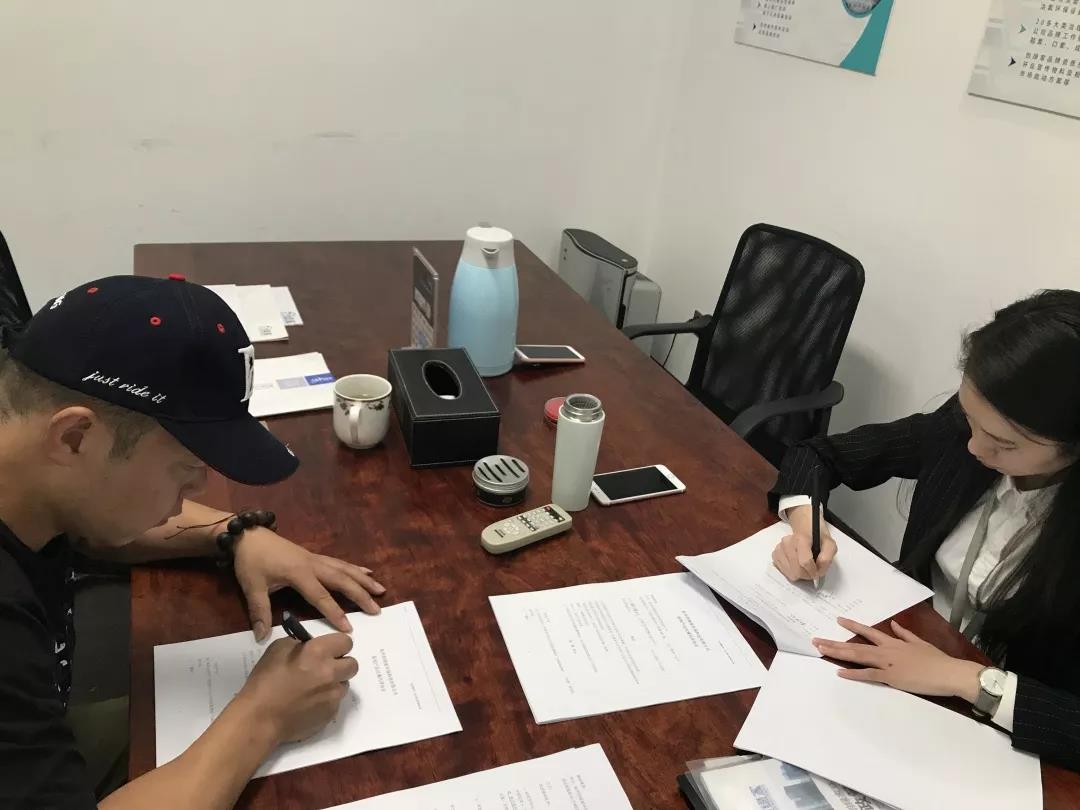 熱烈祝賀謝總簽約創(chuàng)綠家焦作市區(qū)級(jí)代理！