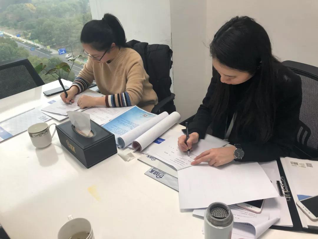 熱烈祝賀楊總簽約創(chuàng)綠家武漢市區(qū)級代理！