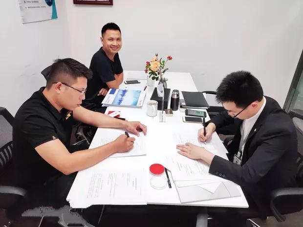 熱烈祝賀王總簽約創(chuàng)綠家海口市區(qū)級(jí)代理!