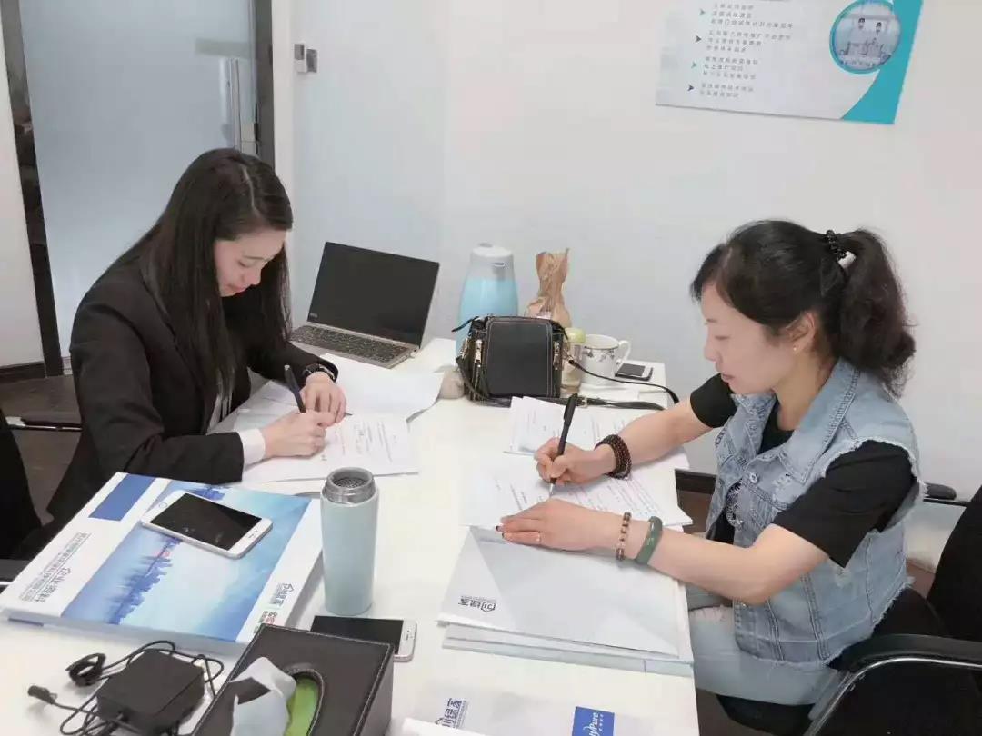 熱烈祝賀楊總簽約創(chuàng)綠家綿陽市區(qū)級代理！