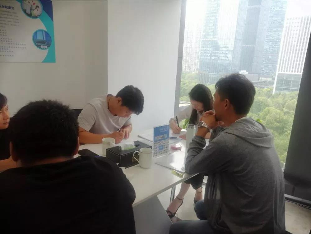 熱烈祝賀張總、宋總、溫總簽約創(chuàng)綠家河南省鄭州市區(qū)級代理！