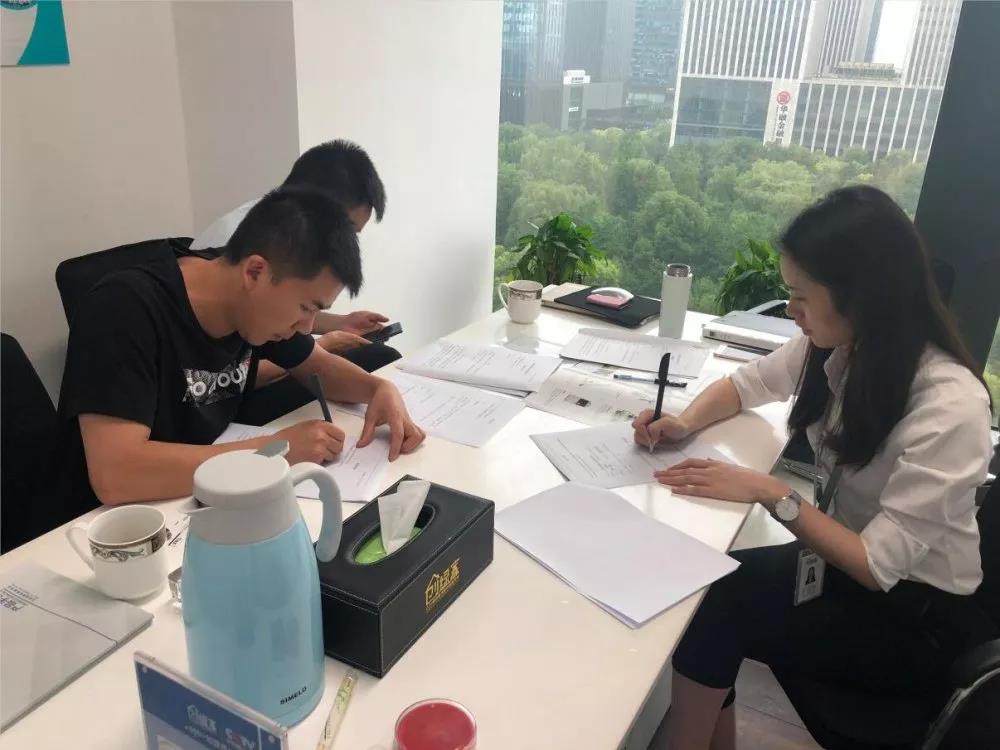 熱烈祝賀羅總簽約創(chuàng)綠家貴州省遵義市區(qū)級(jí)代理！