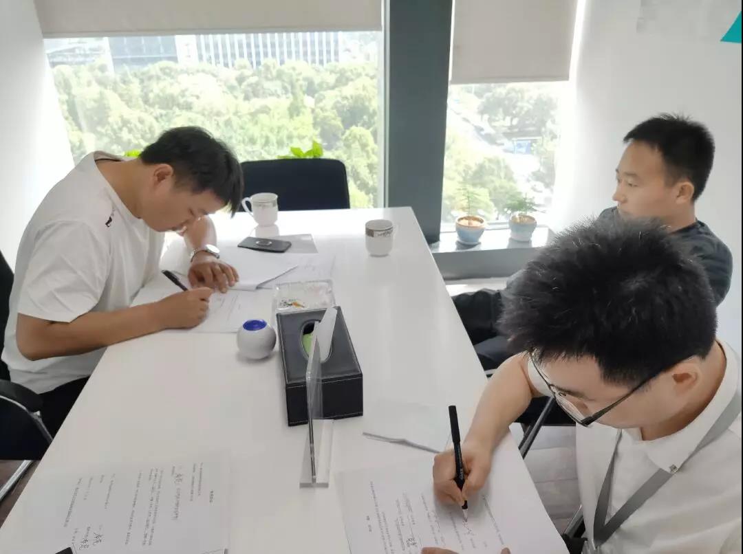 熱烈祝賀李總簽約創(chuàng)綠家山東省臨沂市區(qū)級代理！