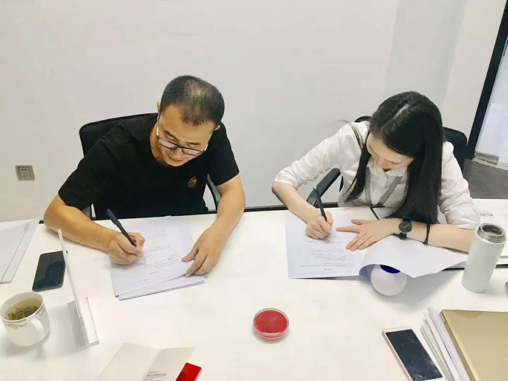 熱烈祝賀袁總簽約創(chuàng)綠家四川省涼山彝族自治州區(qū)級(jí)代理！