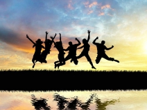 青春是用來(lái)奮斗的，除甲醛的青春最美麗！