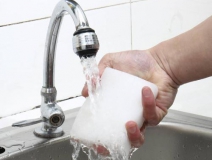 廚房去污神器“魔術(shù)擦” 竟然甲醛超標(biāo)！ 你家有嗎？