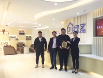 熱烈祝賀魏總、吳總、楊總簽約創(chuàng)綠家陜西省市級代理！