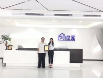 熱烈祝賀張總簽約創(chuàng)綠家鄭州市縣級代理！