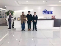 熱烈祝賀練總、高總簽約創(chuàng)綠家江蘇省鎮(zhèn)江市區(qū)級(jí)代理！