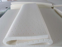 東南亞乳膠“被作假”，驚現(xiàn)甲醛超標(biāo)乳膠床墊！