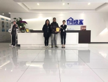 熱烈祝賀斯總夫婦簽約創(chuàng)綠家上海市區(qū)級(jí)代理！