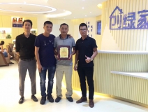 熱烈祝賀佛山高明陳總、李總、彭總簽約創(chuàng)綠家！