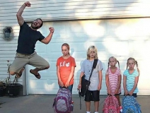 開學(xué)倒計(jì)時(shí)，學(xué)校除甲醛讓熊孩子們元?dú)鉂M滿迎接新學(xué)期！