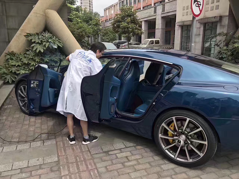 杭州市阿斯頓馬丁Rapide S車內(nèi)空氣治理 杭州市阿斯頓馬丁Rapide S車內(nèi)空氣治理