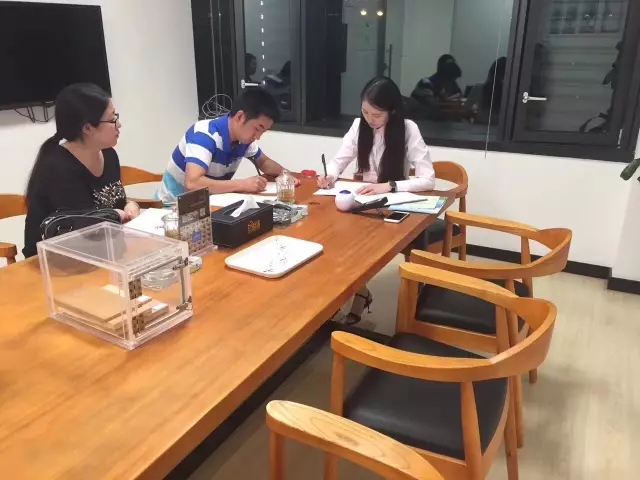 熱烈祝賀南昌經(jīng)濟開發(fā)區(qū)徐總、聶總夫婦簽約創(chuàng)綠家！